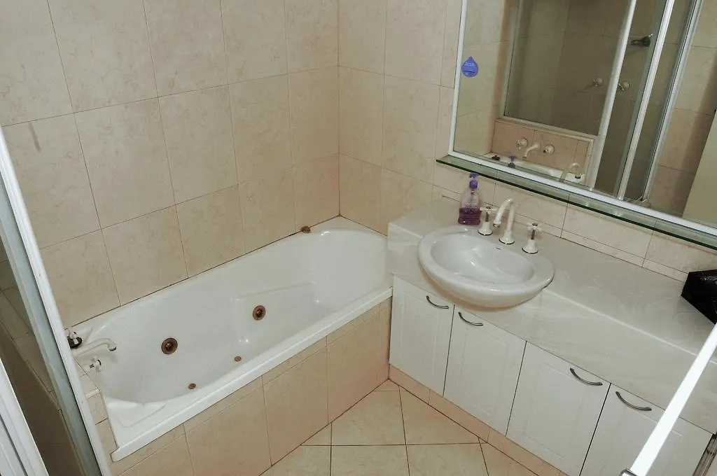 Anglesea Court Apartment Gold Coast Aparthotel